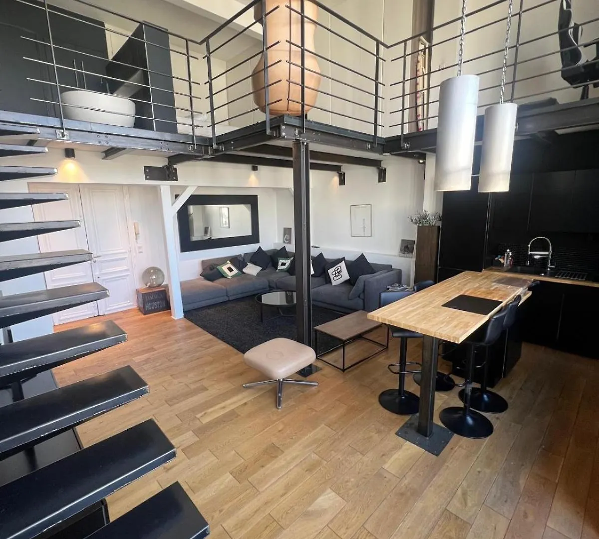 Apartment Luxury Loft Champs Elysee Paris